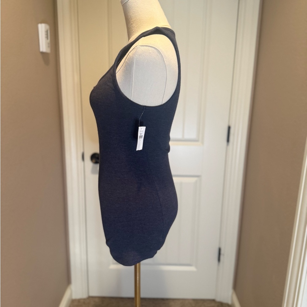 Old Navy Women's Charcoal Tank Top - NEW WITH TAGS - Picture 3 of 4